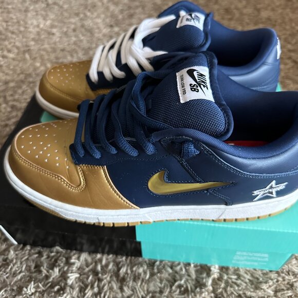 GENTLY USED Supreme x Nike Dunk SB Low QS 'Metallic Gold' - Picture 10 of 14
